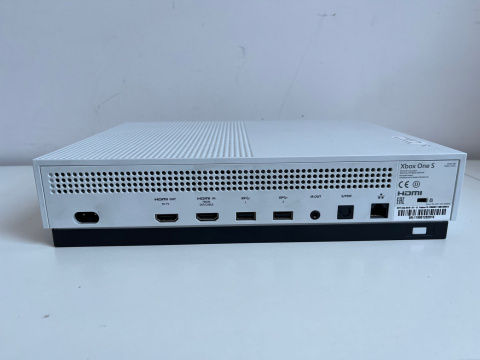 Xbox One S 1TB Xbox One S 1TB